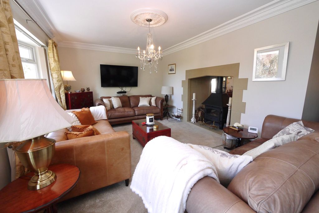 Property photo 3 of 38 5