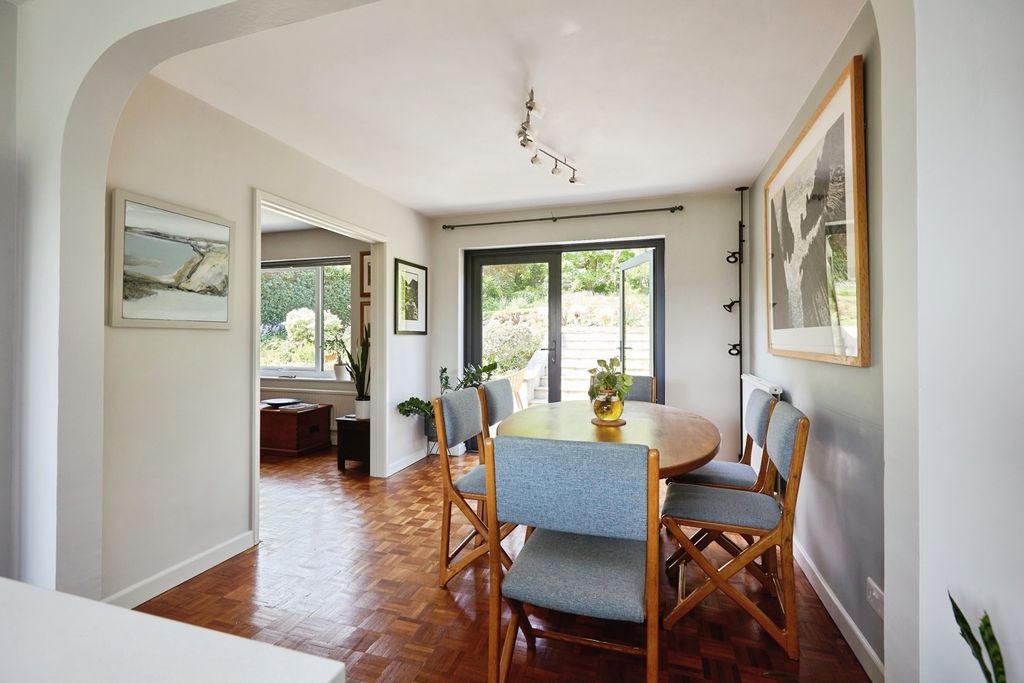 Property photo 3 of 17 Dining
