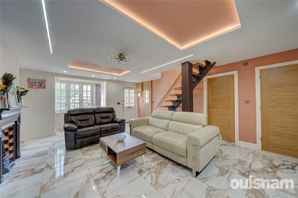 Property photo 3 of 27 Picture No. 04