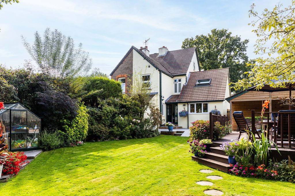 Property photo 1 of 19