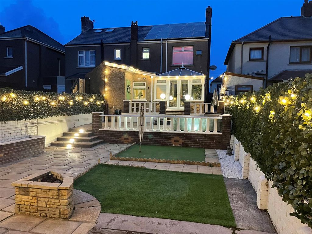 Property photo 1 of 20 Rear Garden