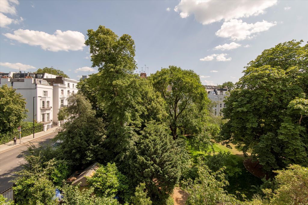 Property photo 2 of 14 Image