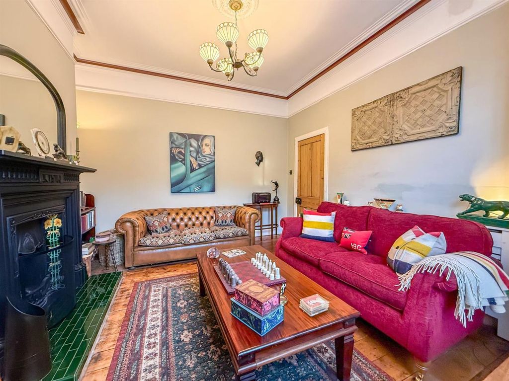 Property photo 3 of 23