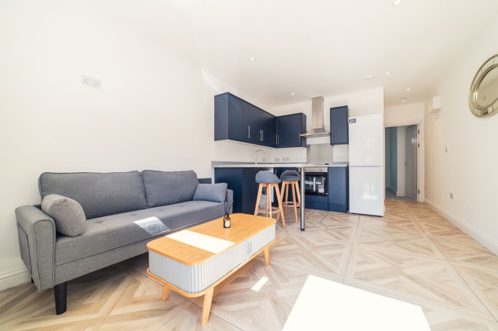 Property photo 1 of 11 Lrg_Call 02920 668585 To Secure Your Viewing 1