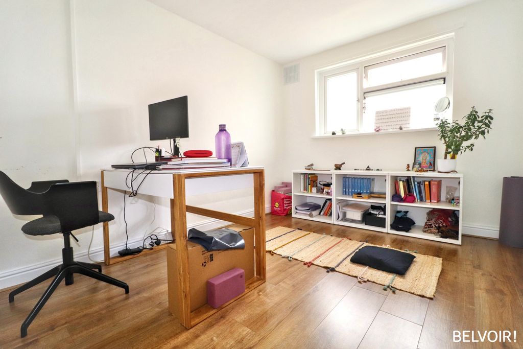 Property photo 3 of 11