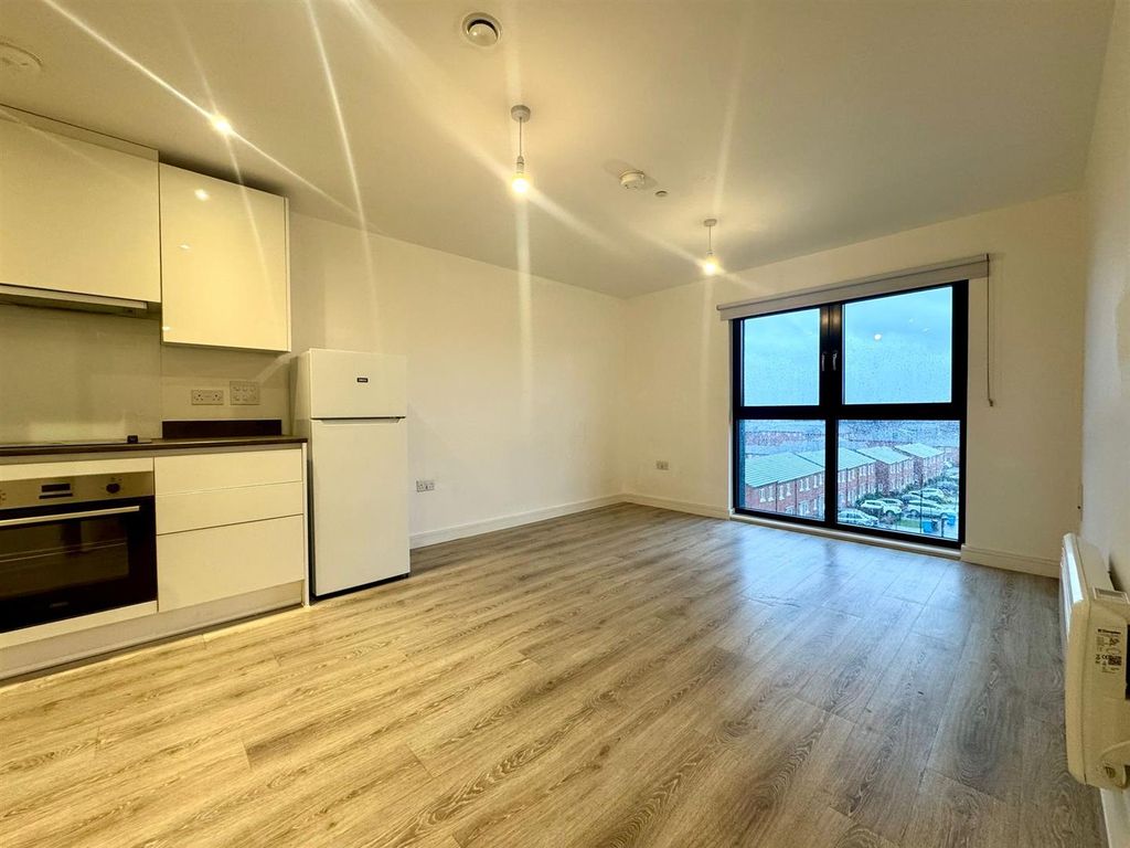 Property photo 3 of 9 Lounge Pic 3.Jpeg