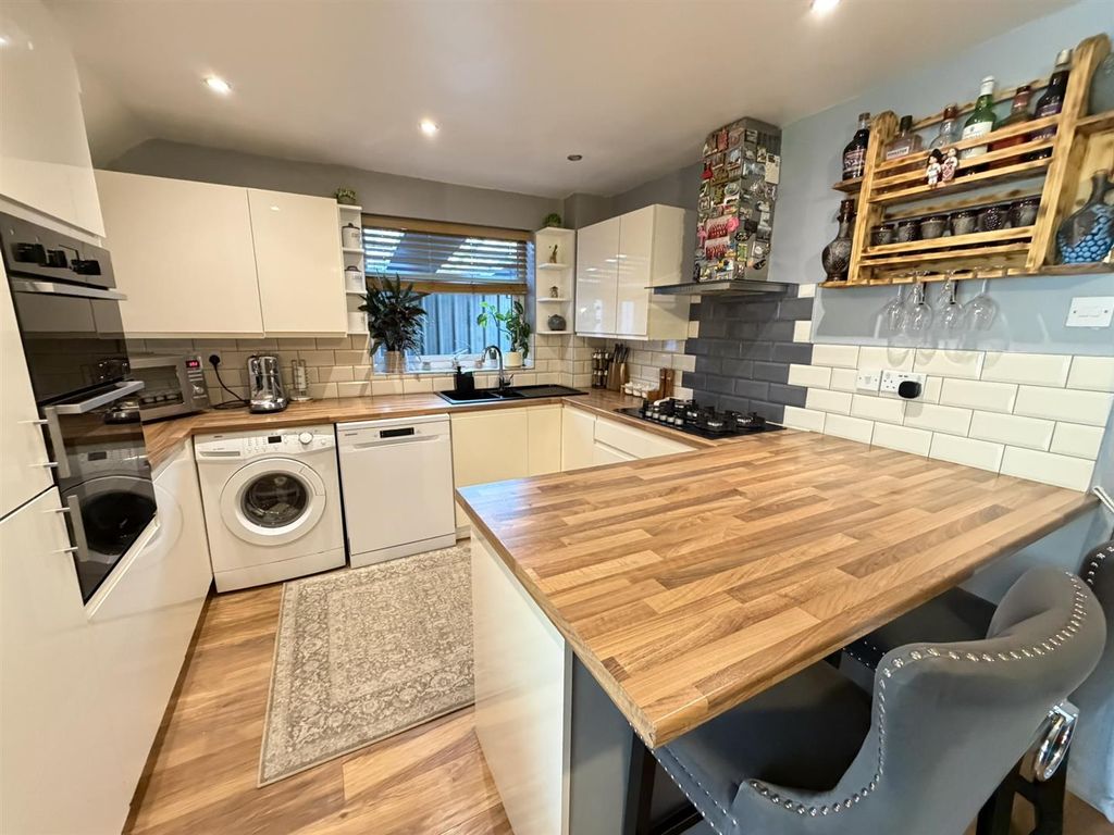 Property photo 3 of 17 Img_4628.Jpeg