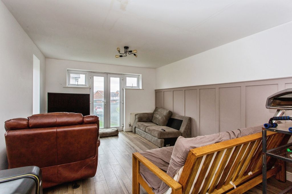 Property photo 2 of 14 Pbox-Img.Jpg