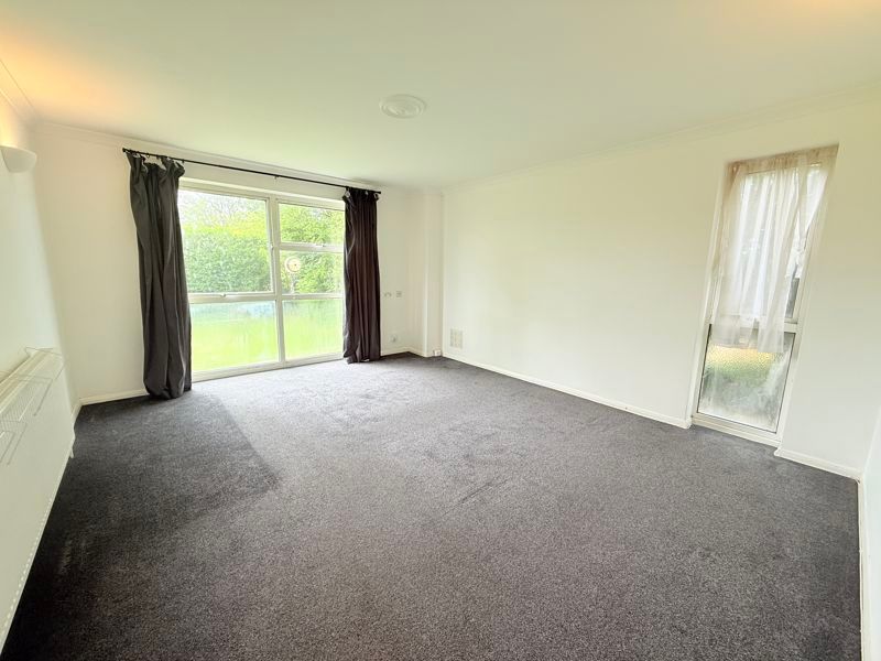 Property photo 3 of 9 Photo 3