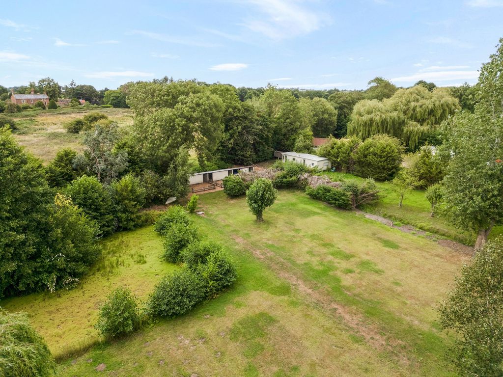 Property photo 2 of 22