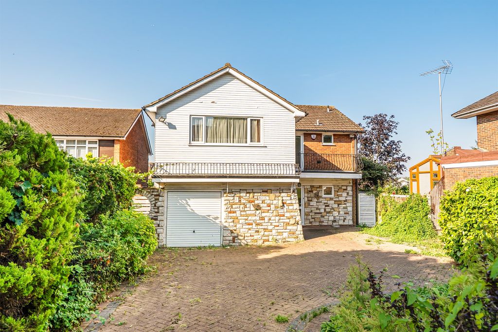 Property photo 1 of 12