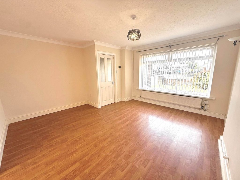 Property photo 3 of 23