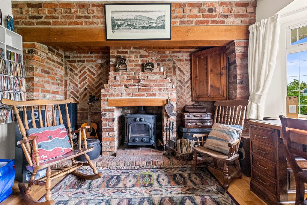 Property photo 3 of 36