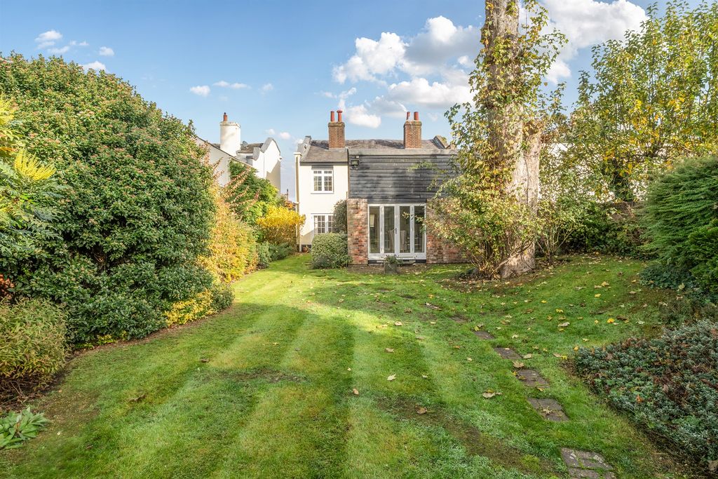 Property photo 3 of 19