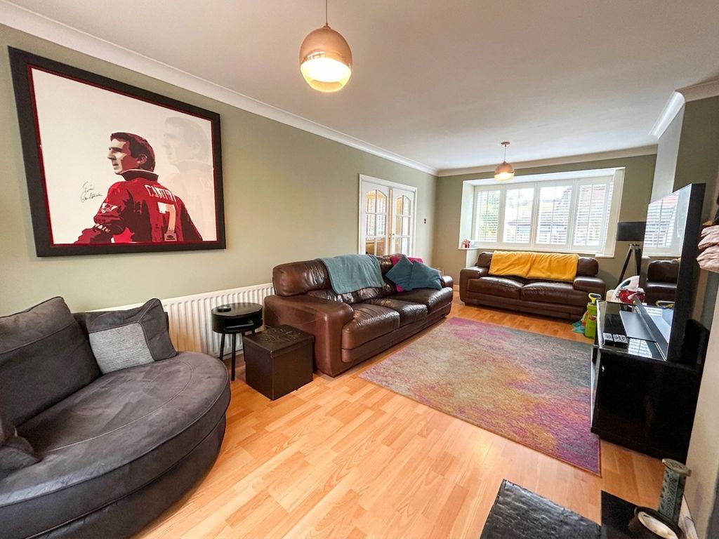 Property photo 3 of 28