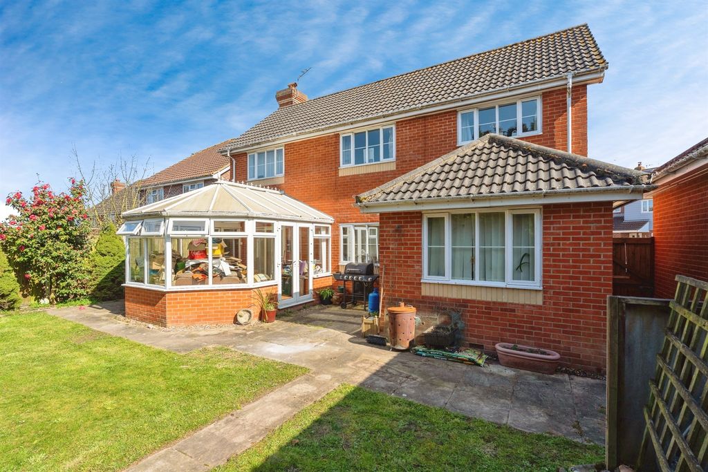 Property photo 3 of 17