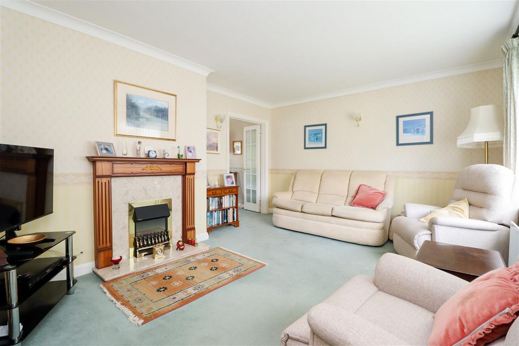 Property photo 3 of 18