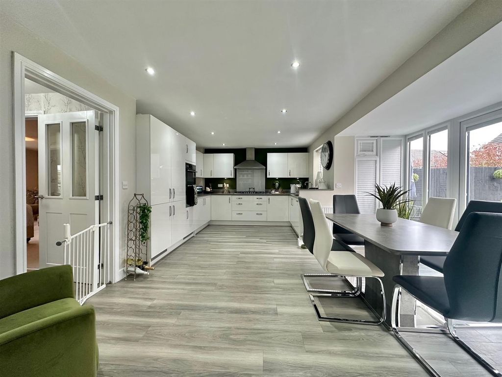 Property photo 2 of 39 Img_4438.Jpeg