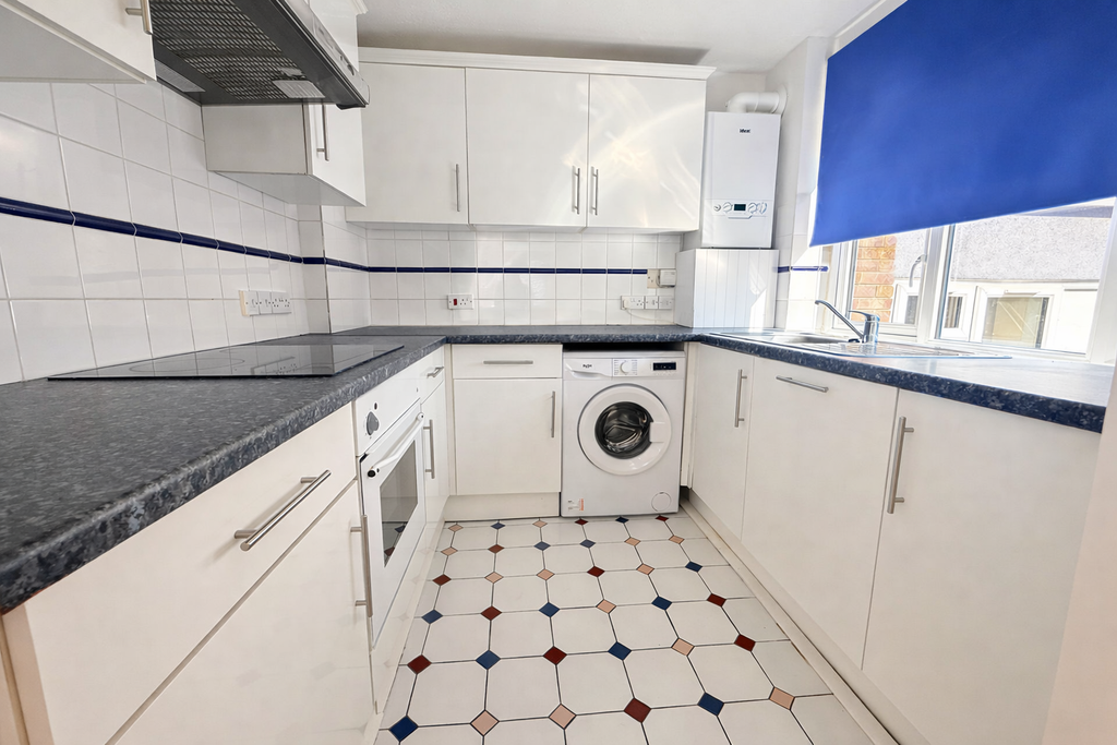 Property photo 2 of 5 Kitchen