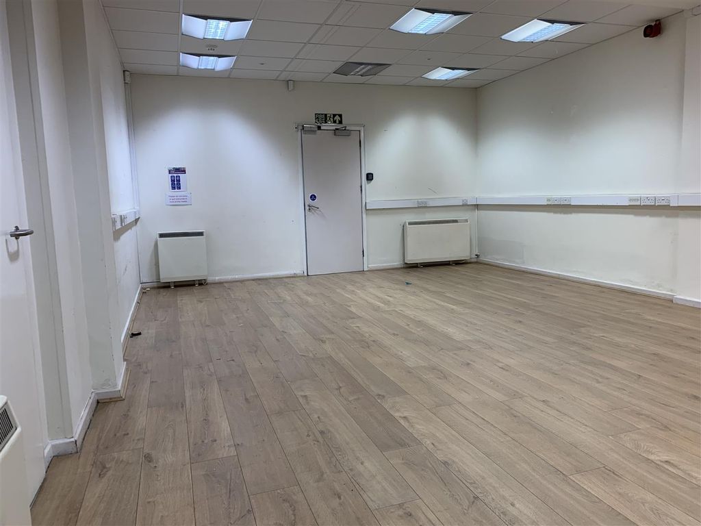 Property photo 3 of 11 Image00005.Jpeg