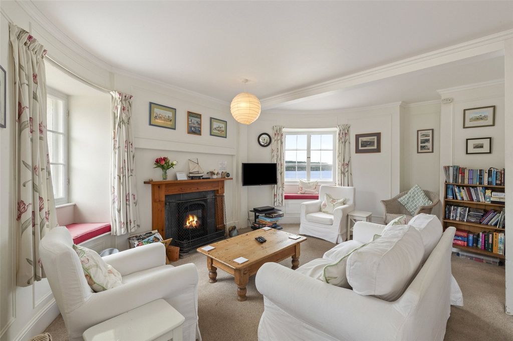 Additional image 5 of 3 bed flat for saleThe Cabin, Pier Hill, Tenby, Pembrokeshire SA70