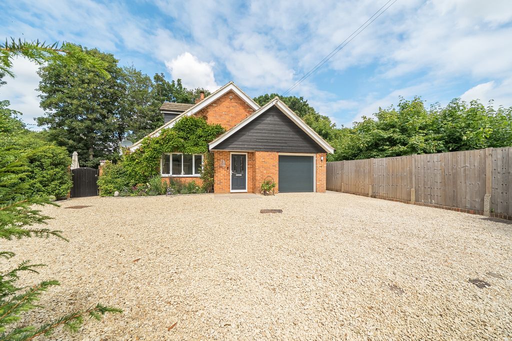 Property photo 2 of 24