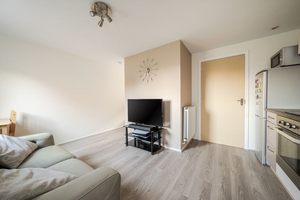 Property photo 3 of 7