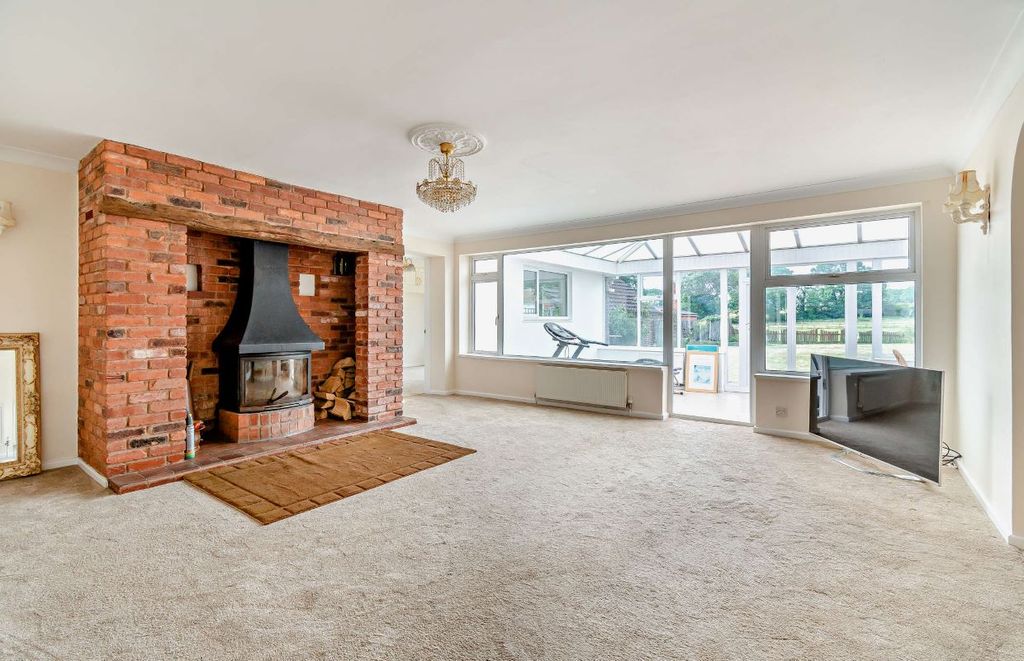Property photo 2 of 9
