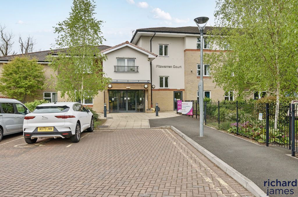 Property photo 1 of 13 51B0567Af6A94Bfdb2d5162428B0A936