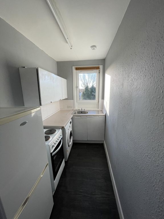 Property photo 3 of 7 Gallery