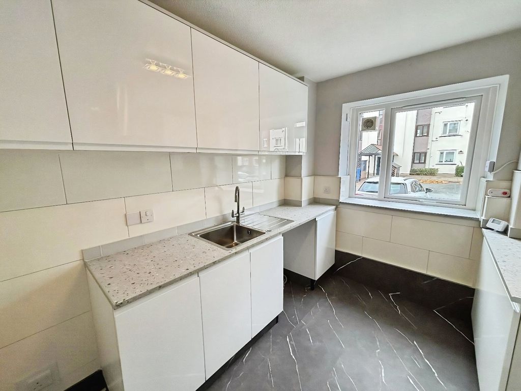 Property photo 3 of 12 Picture No. 03