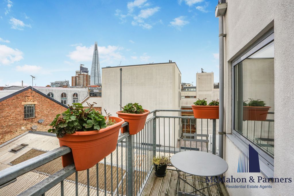 Property photo 3 of 23