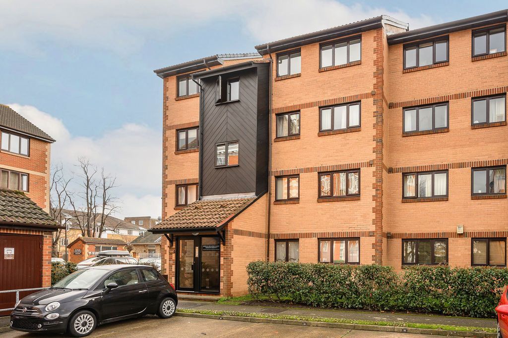 Property photo 2 of 13