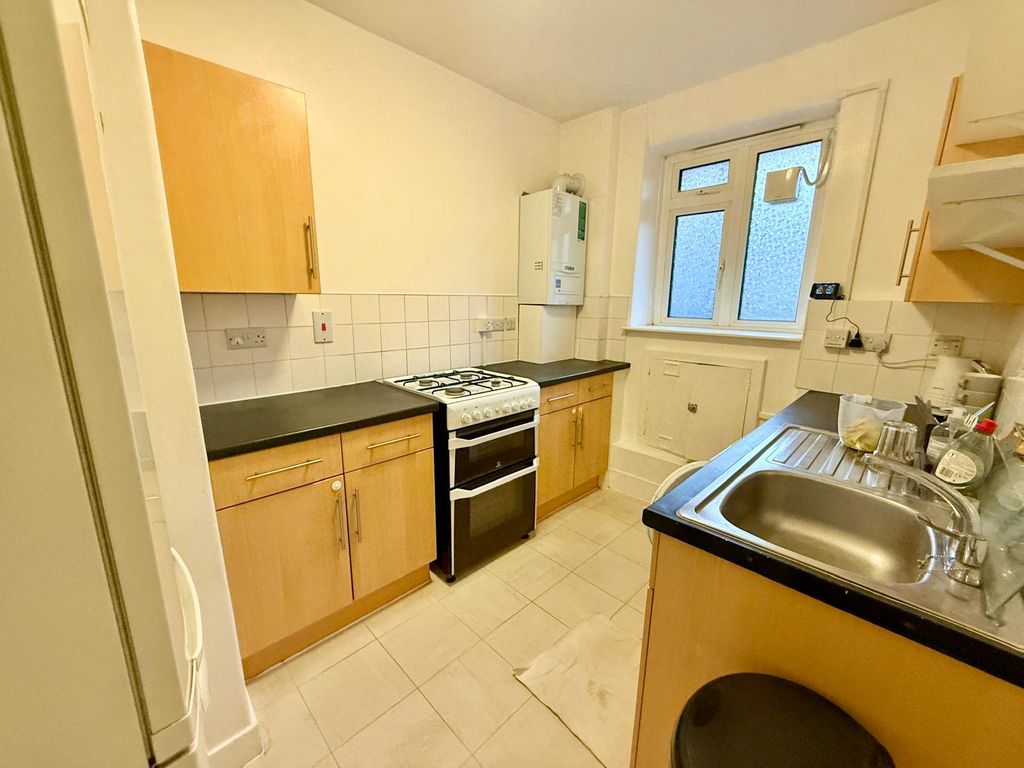 Property photo 3 of 12 Gallery