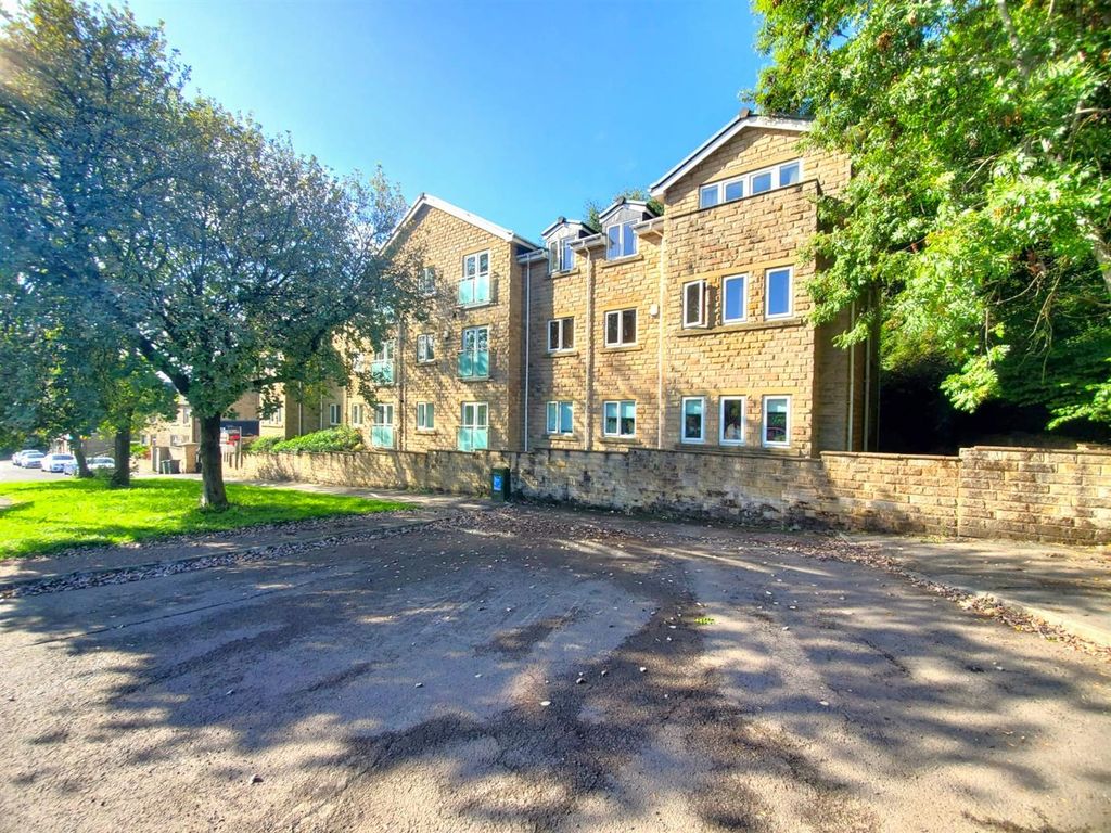 Property photo 1 of 13 External View