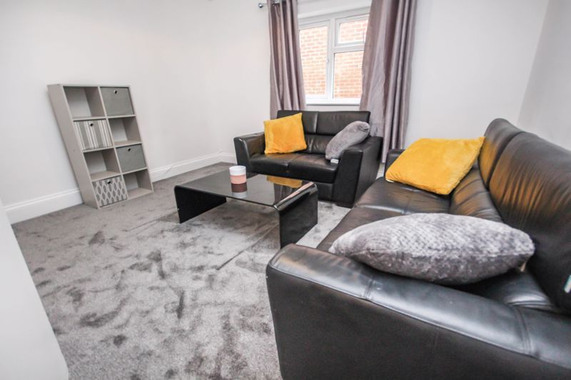 Property photo 1 of 14 Photo 17