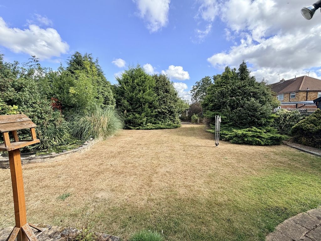 Property photo 3 of 11 Outside