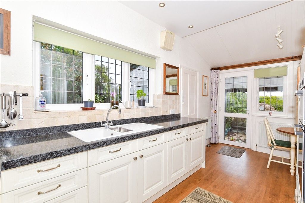 Property photo 3 of 15 Kitchen