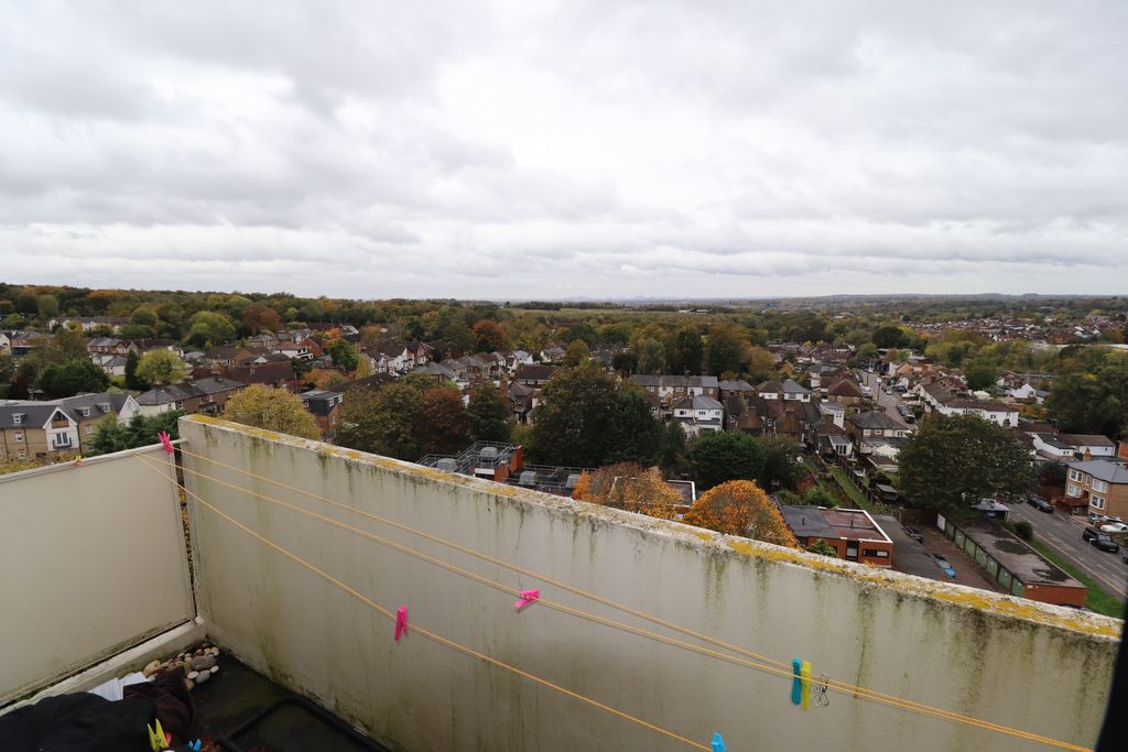 Property photo 2 of 8 Balcony