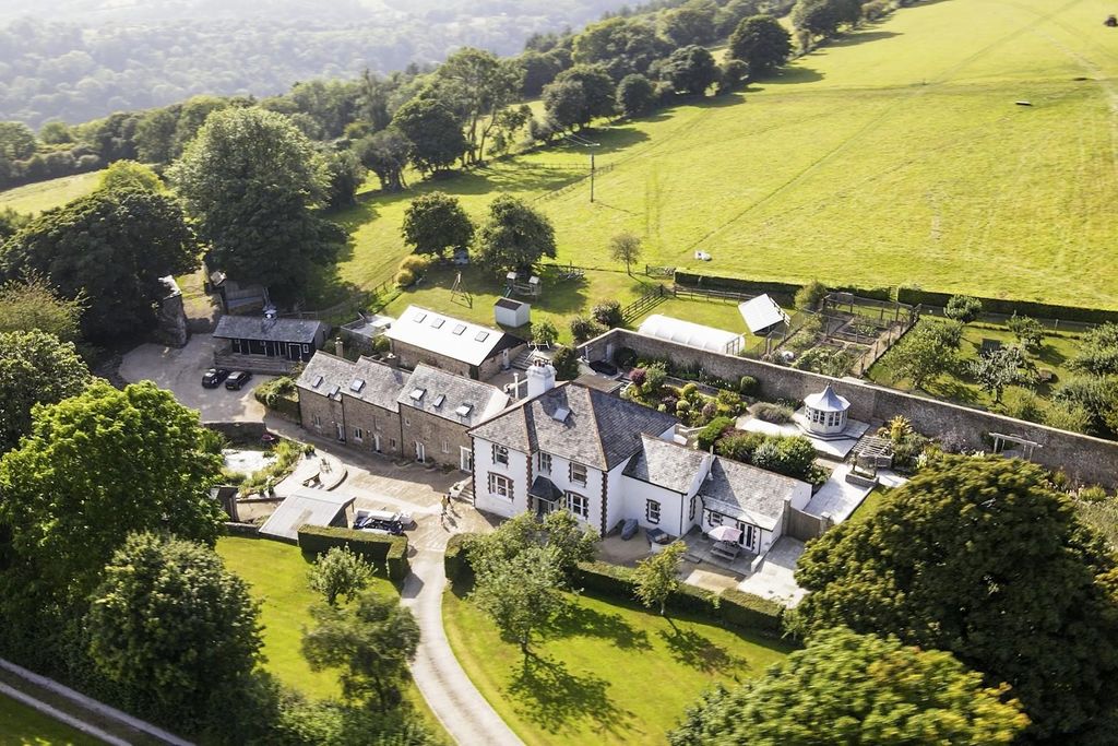 Property photo 1 of 32 Image