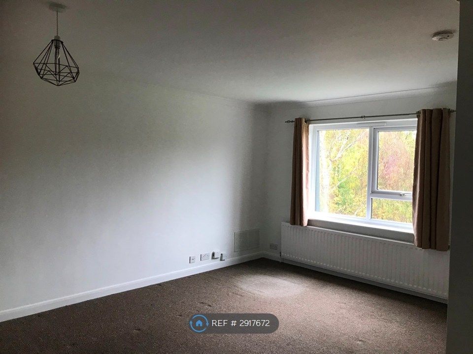Property photo 3 of 13 Living Room