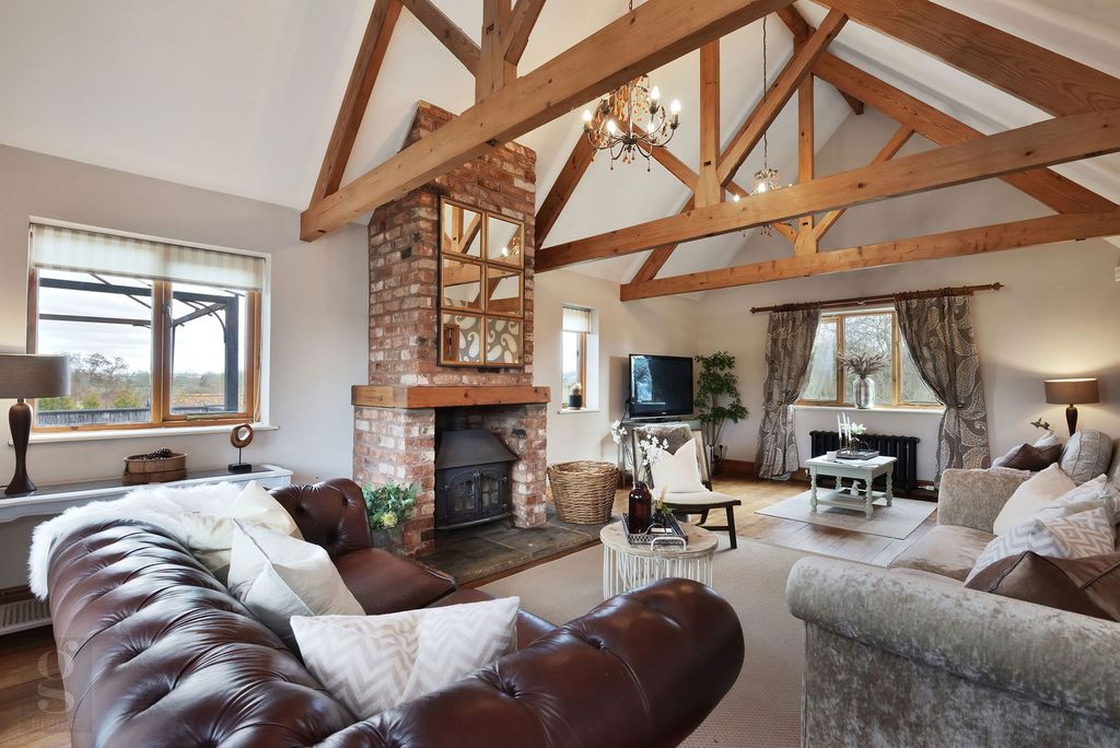 Property photo 2 of 50