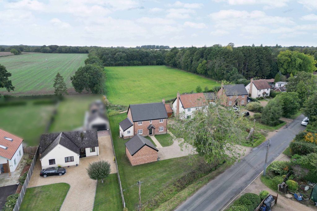 Property photo 3 of 35