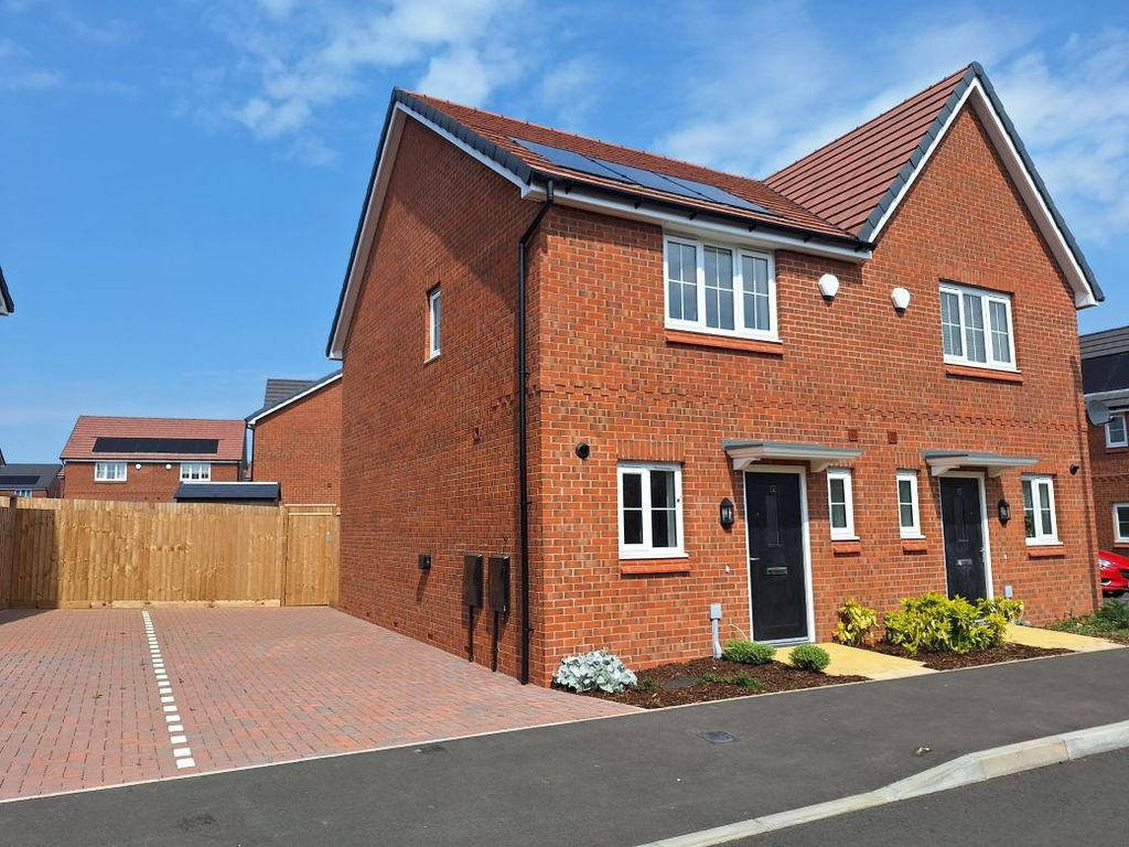 Property photo 1 of 10 External