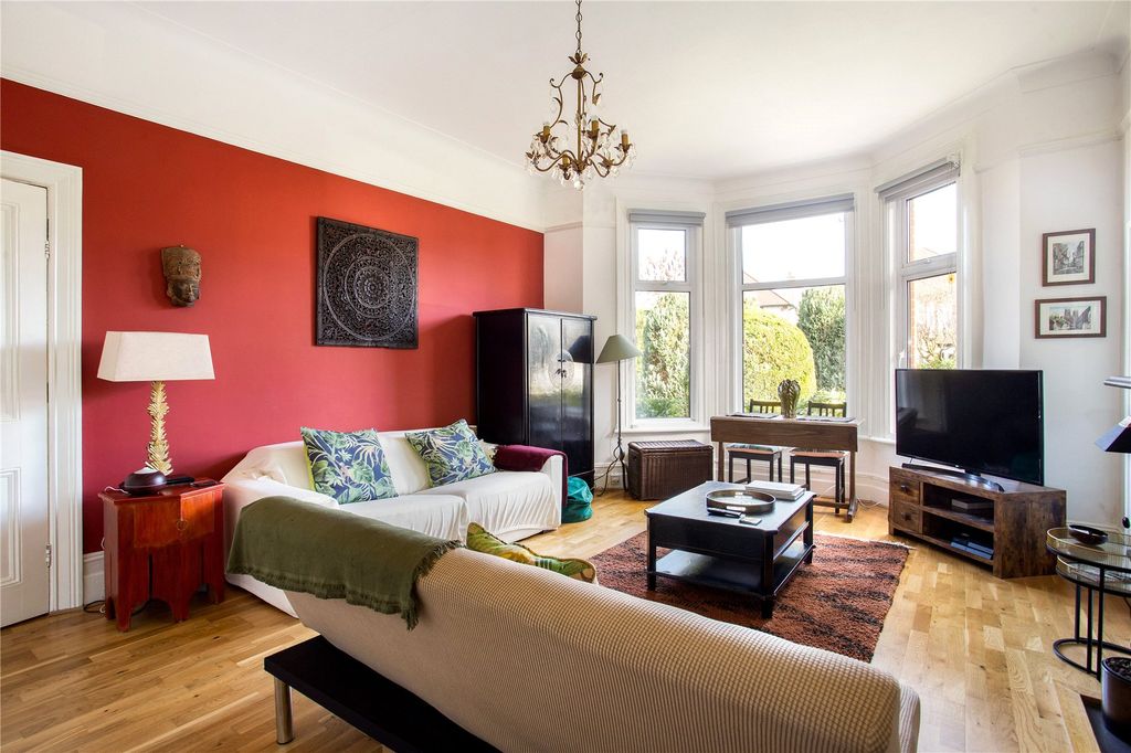 Property photo 3 of 9 Picture 3