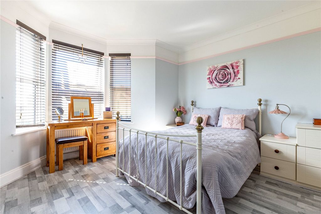 Property photo 1 of 18 Picture No. 06