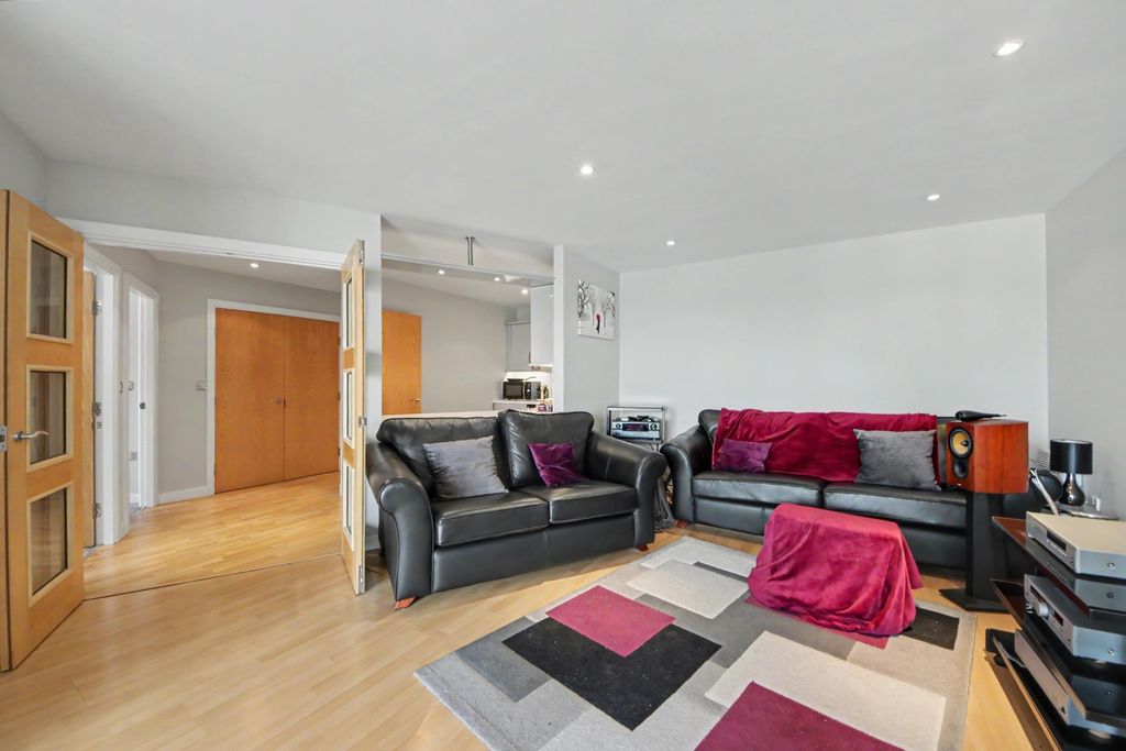 Property photo 1 of 15 Img_9380