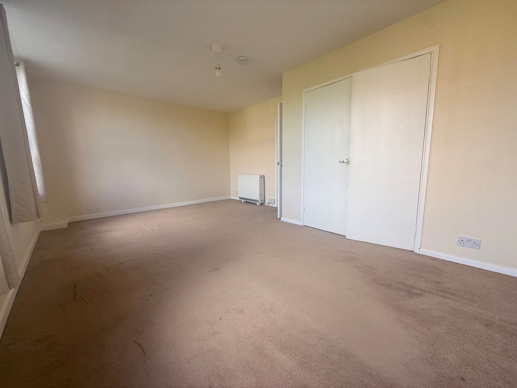 Property photo 2 of 3 Bedroom