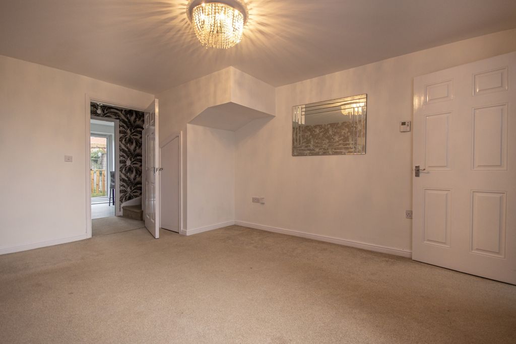 Property photo 3 of 14 3