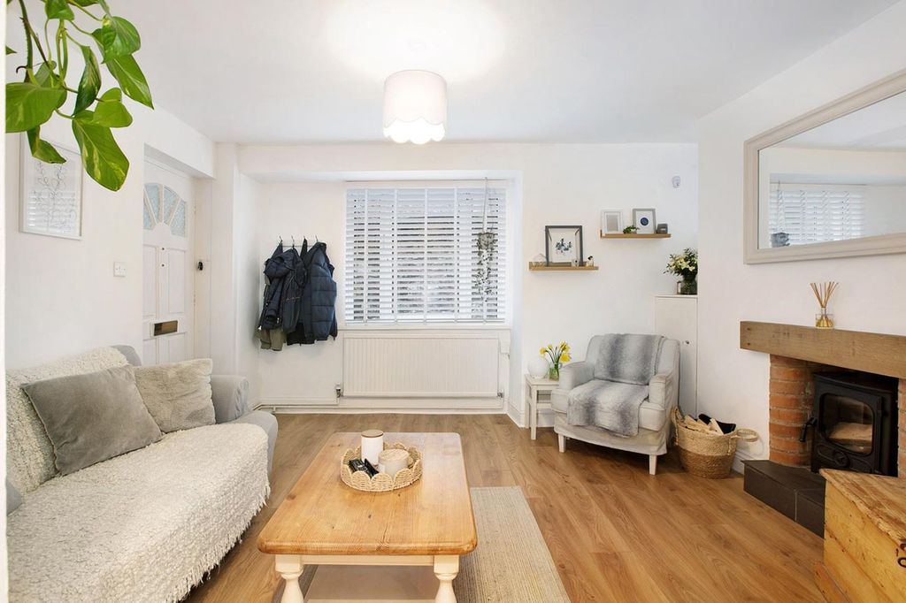 Property photo 2 of 14